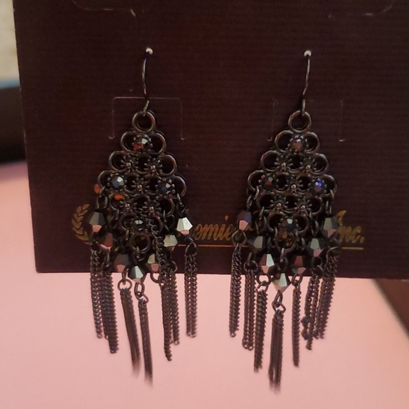 Earrings - Picture 4 of 5
